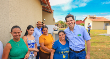 Daniel Vilela amplia política habitacional com entrega de 651 moradias em maio